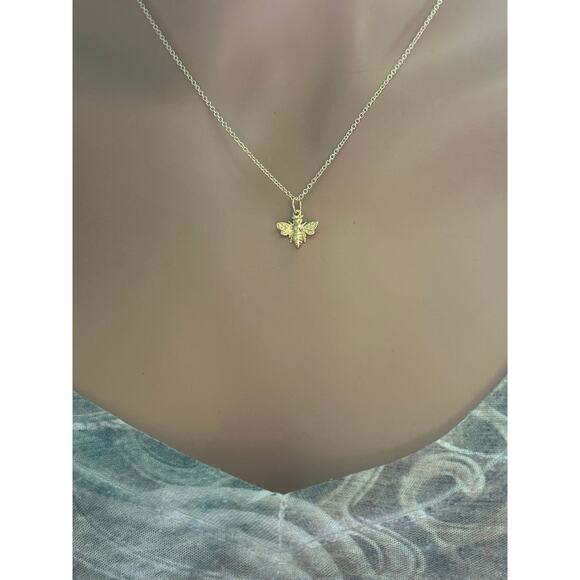Small 24k Gold Plated Honey Bee Necklace - Picture 1 of 5